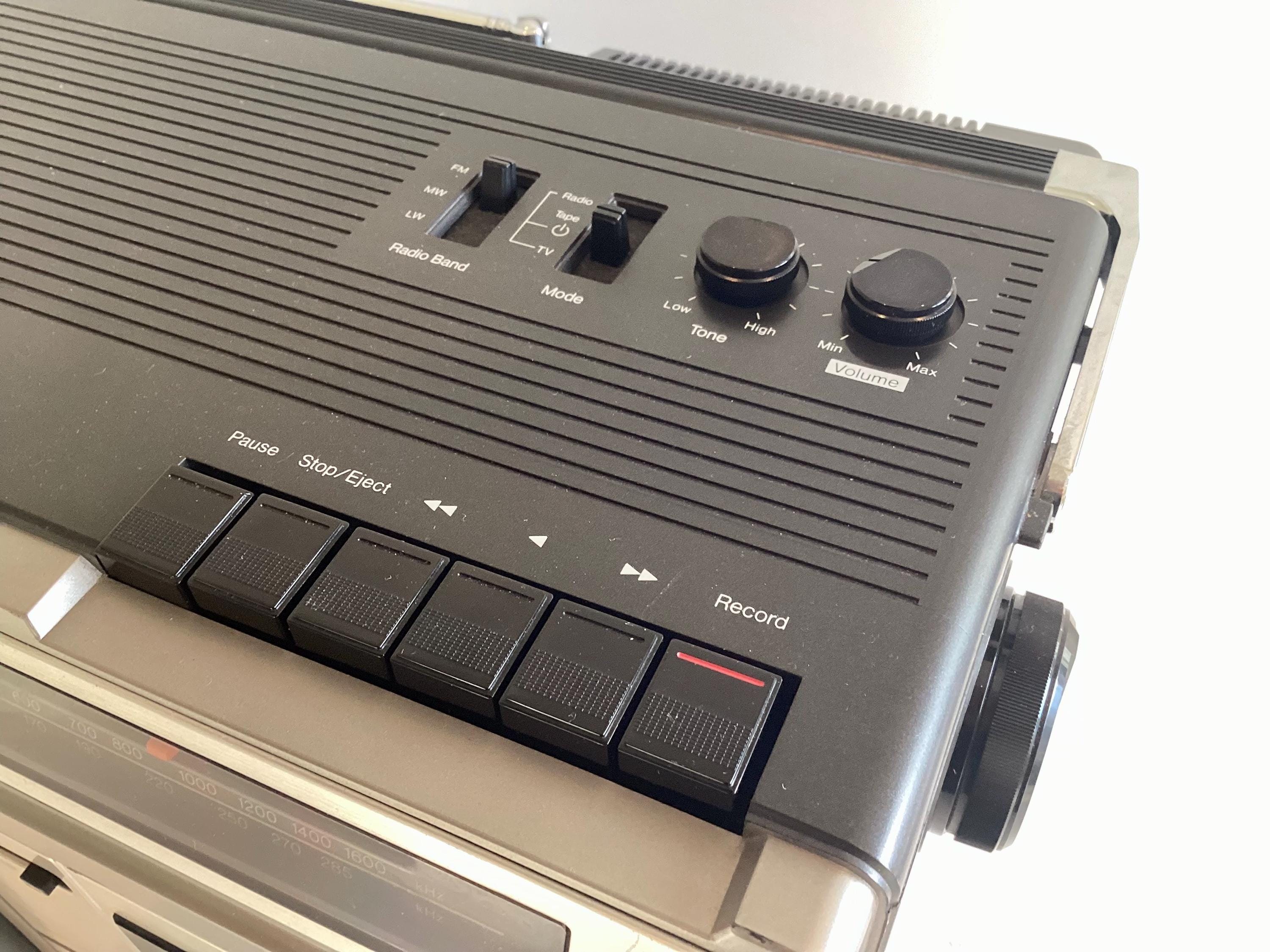 Vintage Radio Cassette Sharp C-1020GA Solid State Color Television, 1980 Made in Japan, Working — photo 10 of 11