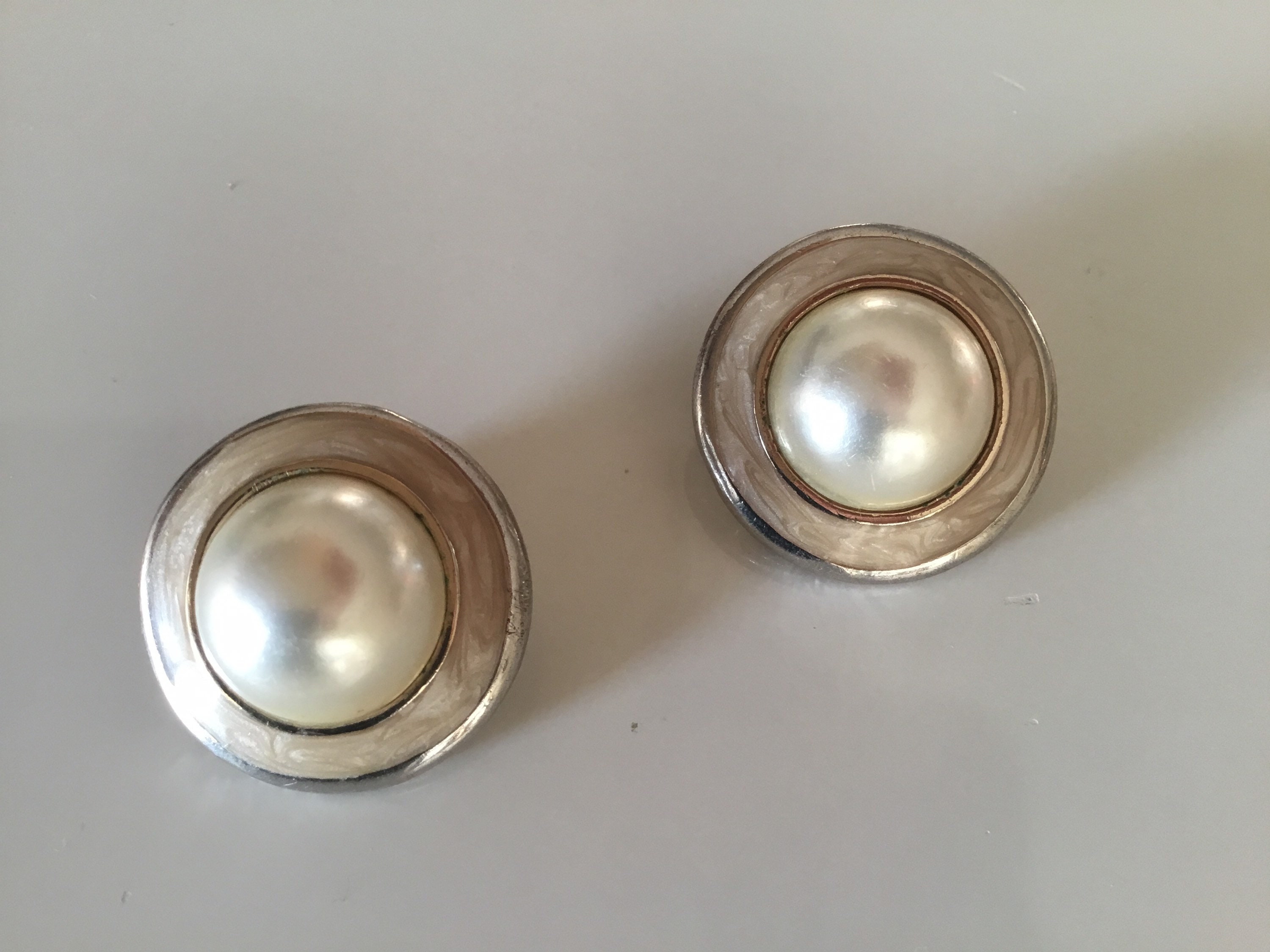 Vintage Earrings | 1970s Gold Plated Clip-ons, Mother of Pearl Made In France — photo 3 of 8