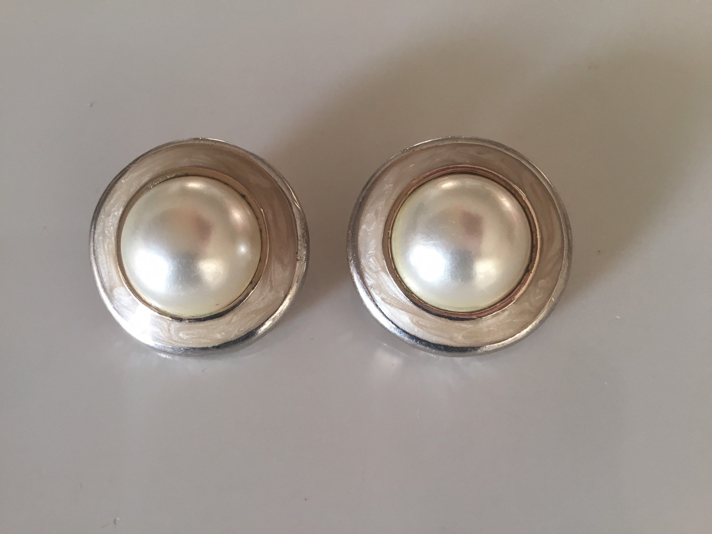 Vintage Earrings | 1970s Gold Plated Clip-ons, Mother of Pearl Made In France — photo 4 of 8