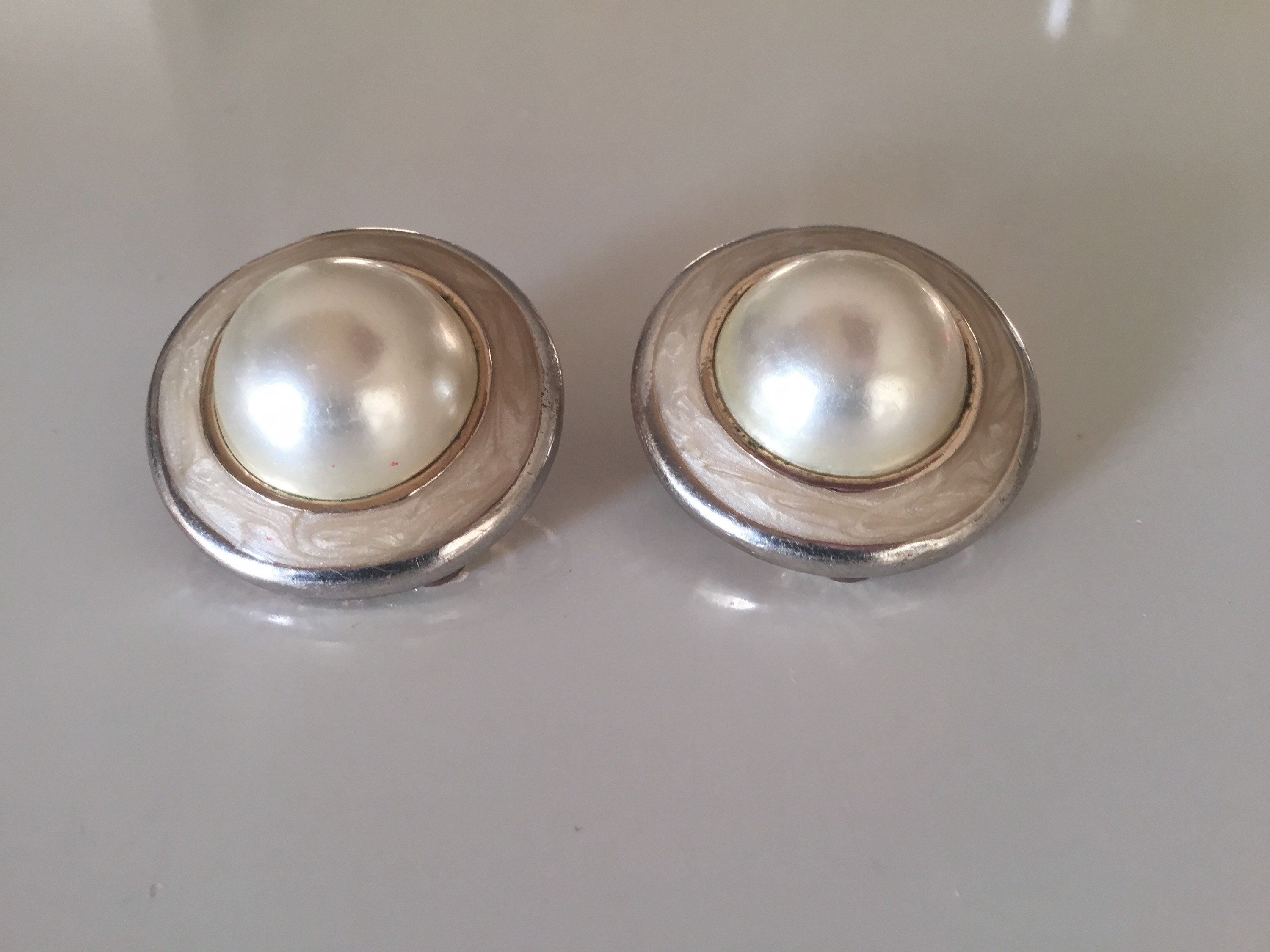 Vintage Earrings | 1970s Gold Plated Clip-ons, Mother of Pearl Made In France — photo 6 of 8