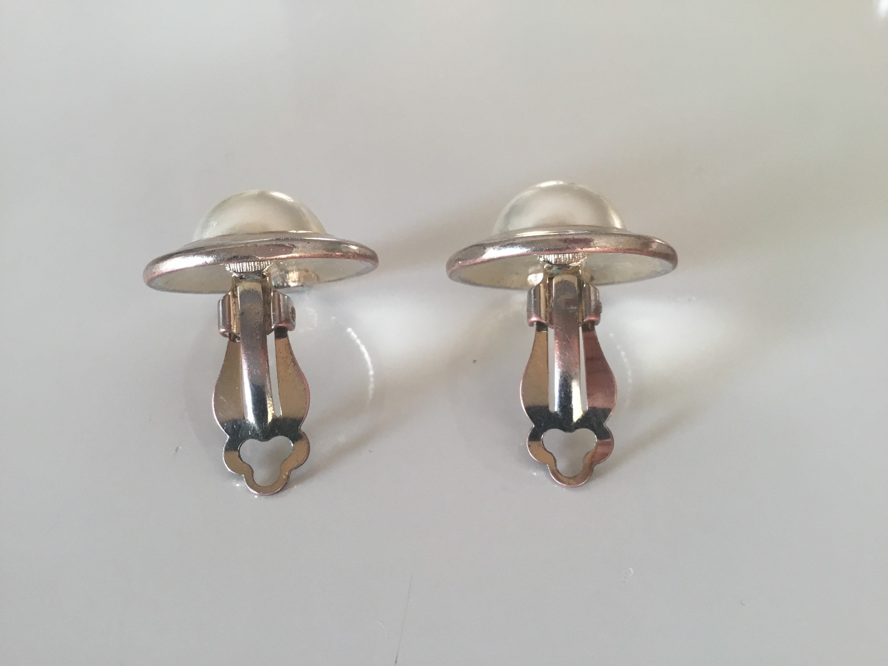 Vintage Earrings | 1970s Gold Plated Clip-ons, Mother of Pearl Made In France — photo 8 of 8
