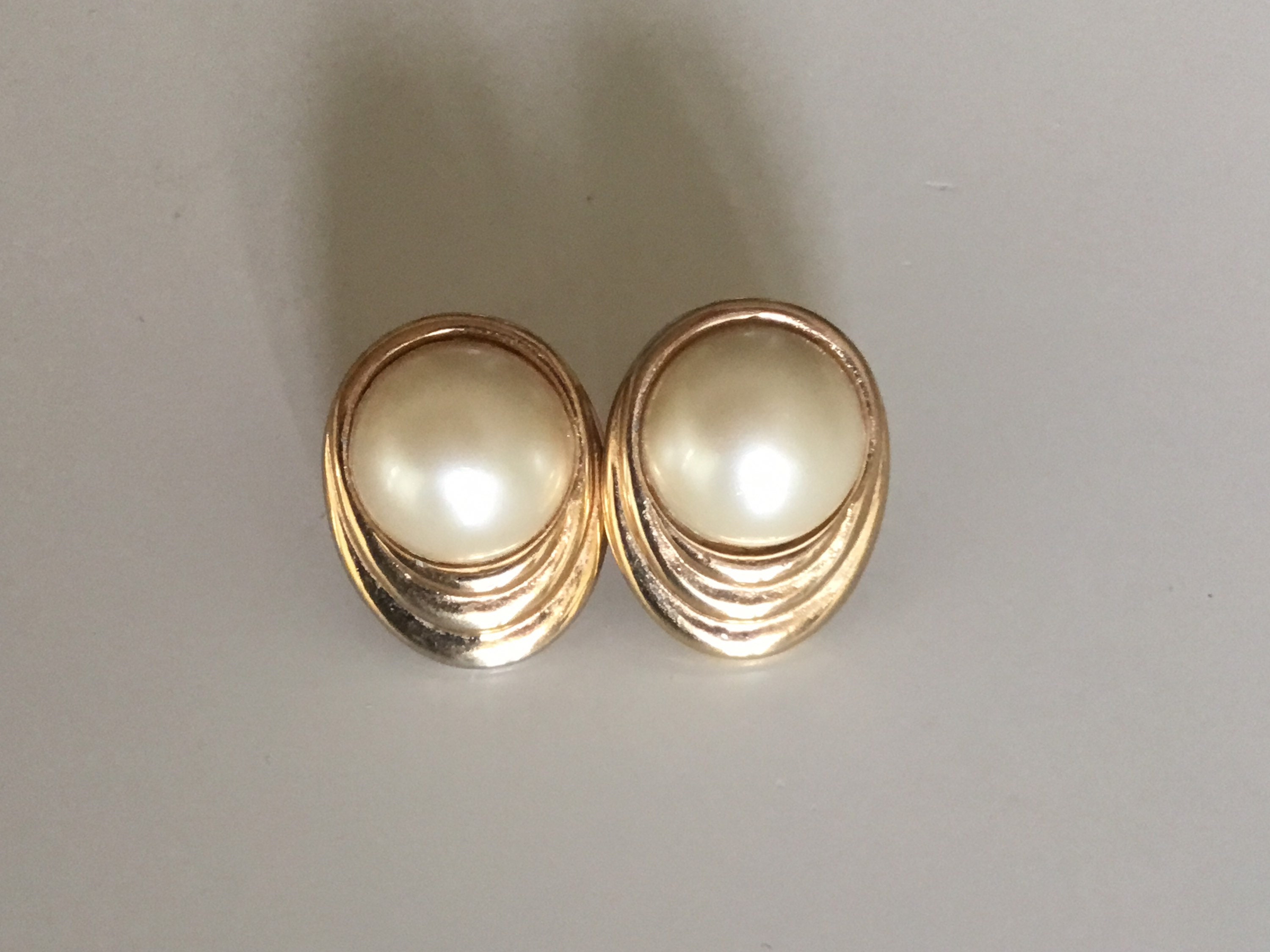 Vintage Jewelry – Authentic P&M Paris Gold Plated Earrings (1970s) — photo 3 of 9