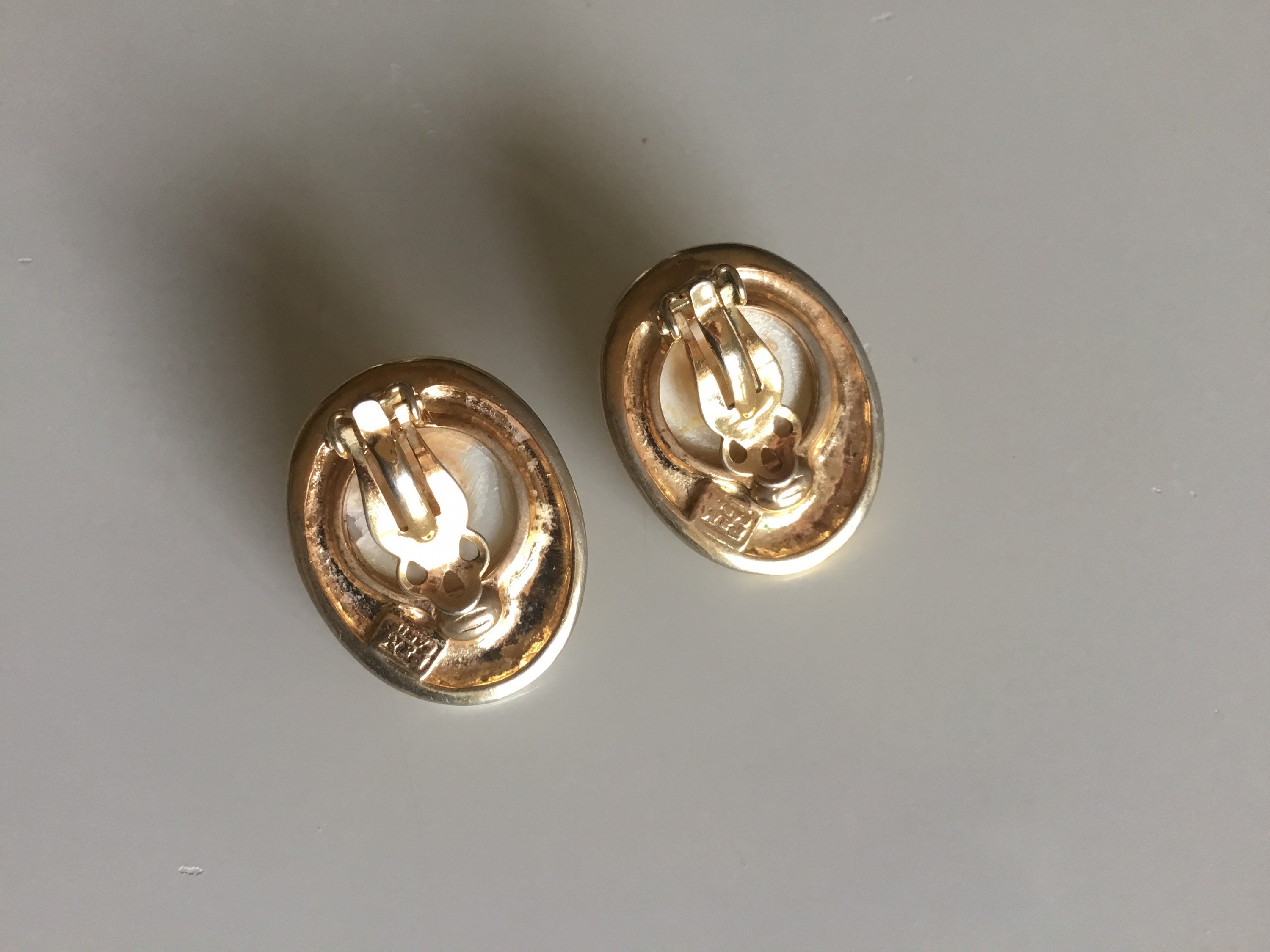 Vintage Jewelry – Authentic P&M Paris Gold Plated Earrings (1970s) — photo 5 of 9