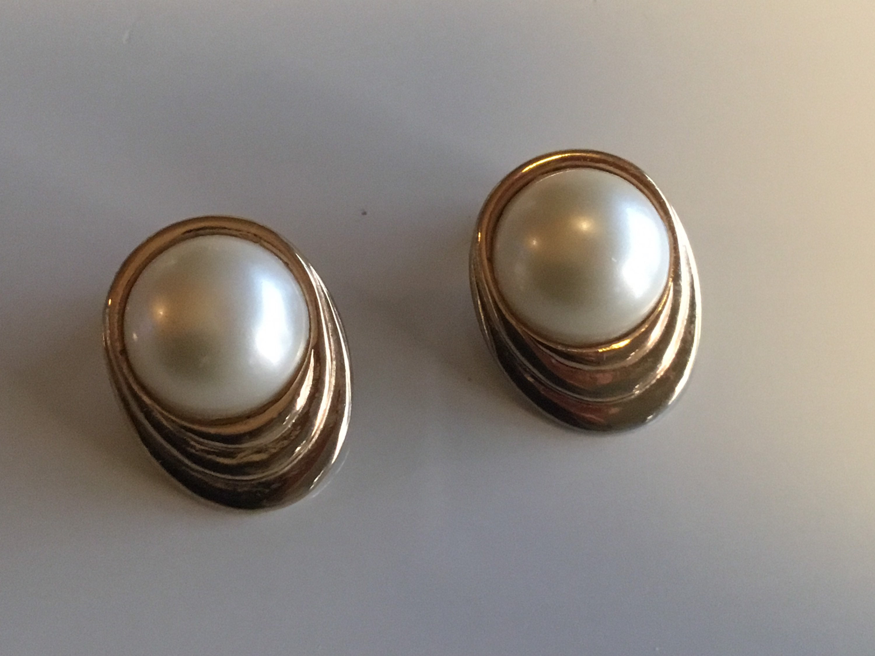 Vintage Jewelry – Authentic P&M Paris Gold Plated Earrings (1970s) — photo 6 of 9
