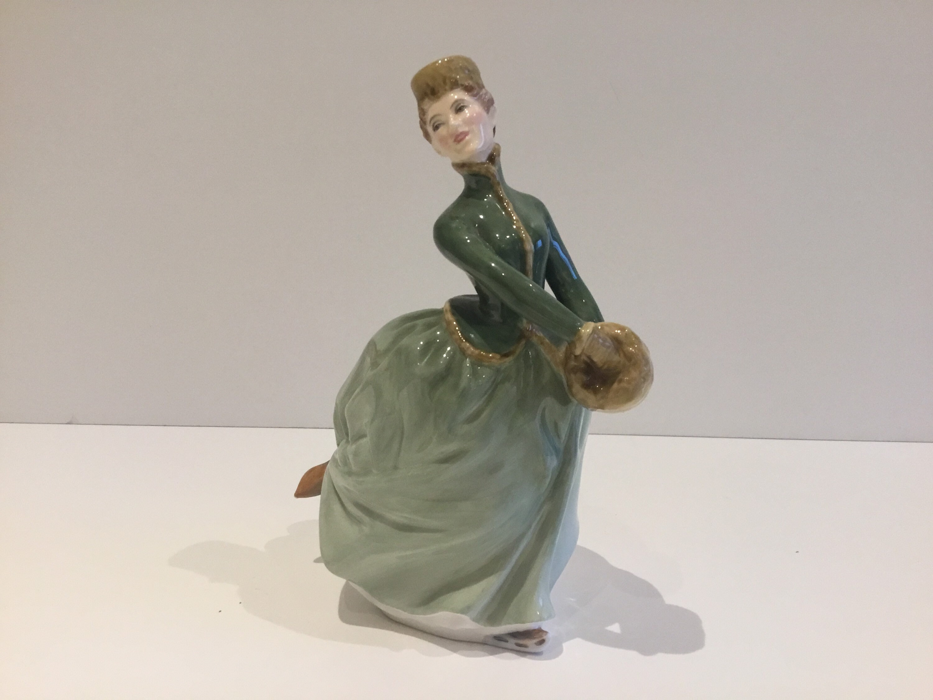 Vintage Porcelain Figurine | Royal Doulton 1960s Skating Girl, Mary Nicoll HN2318 — photo 4 of 9