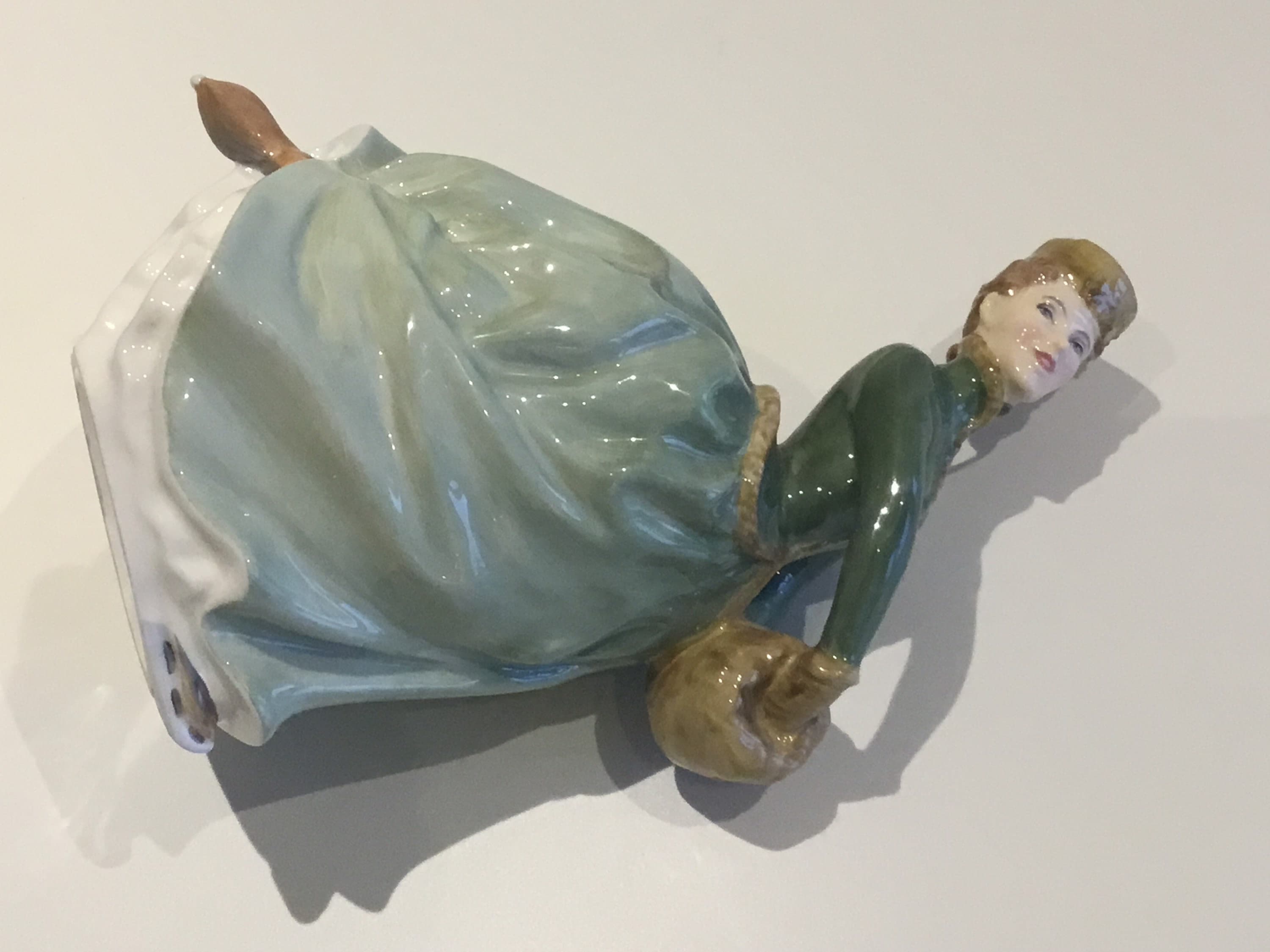 Vintage Porcelain Figurine | Royal Doulton 1960s Skating Girl, Mary Nicoll HN2318 — photo 7 of 9