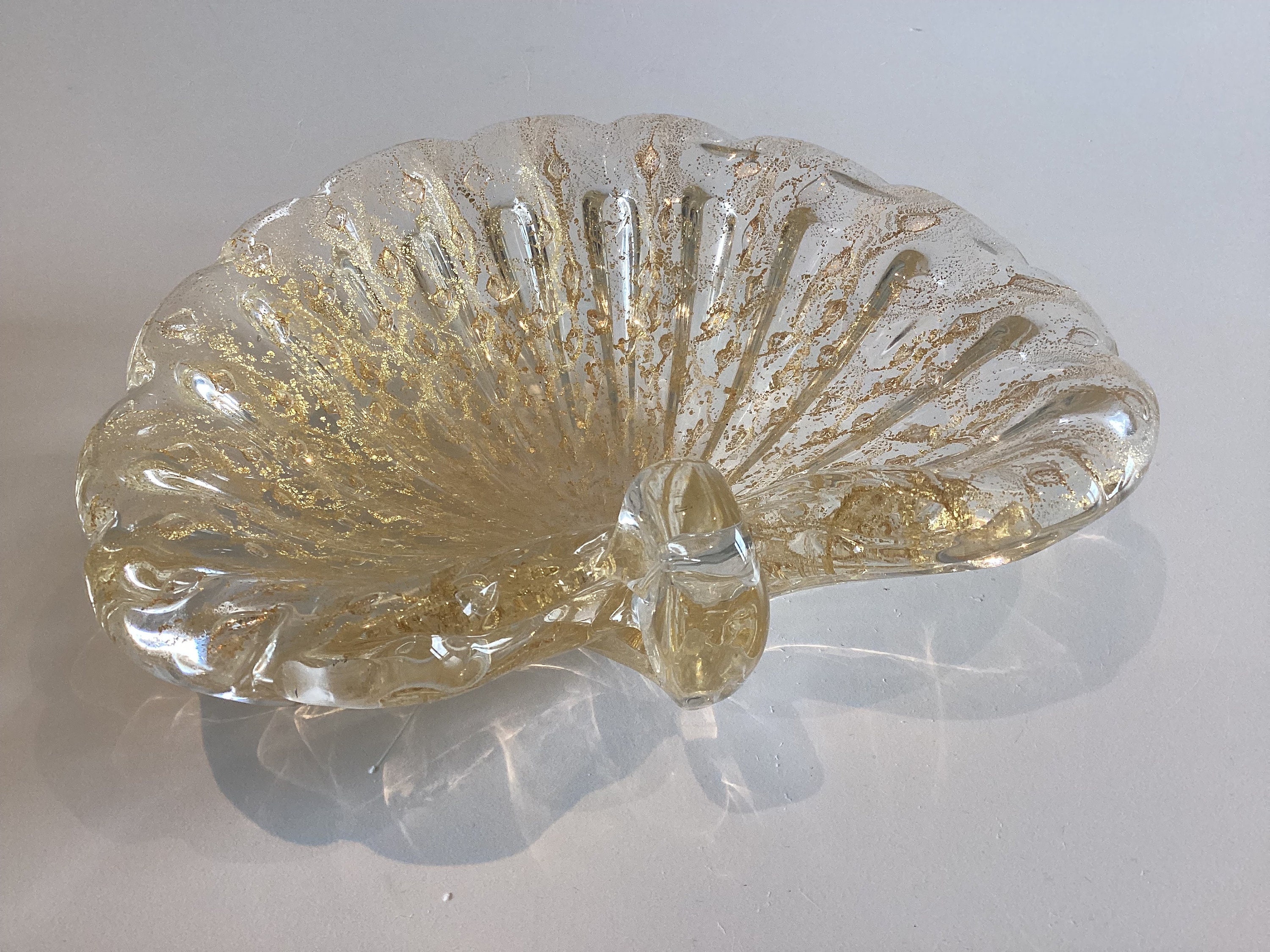 Vintage Murano Glass | Attributed to Barovier & Toso 1950s Shell, Gold Leaf Centerpiece — photo 4 of 7