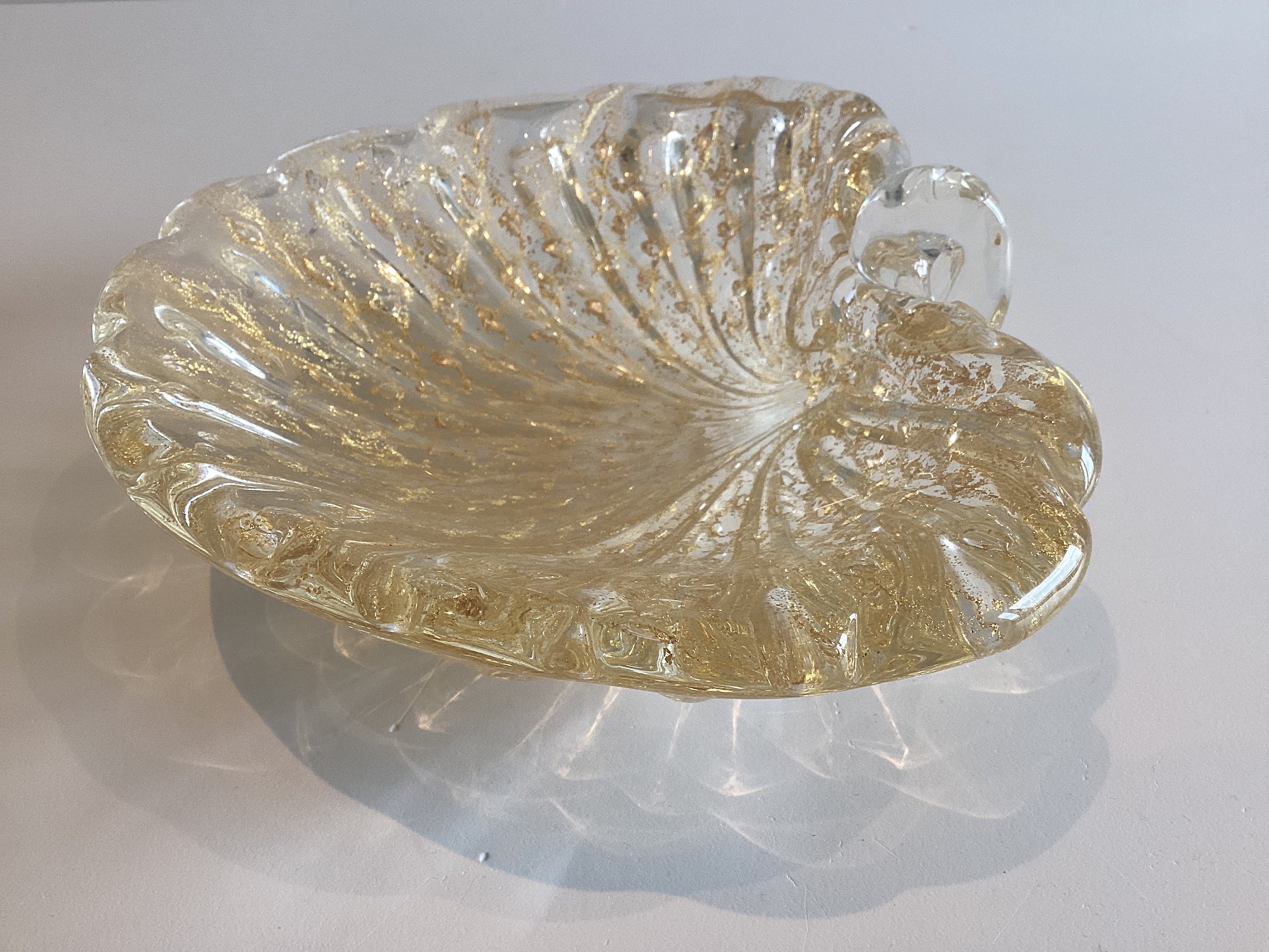 Vintage Murano Glass | Attributed to Barovier & Toso 1950s Shell, Gold Leaf Centerpiece — photo 5 of 7
