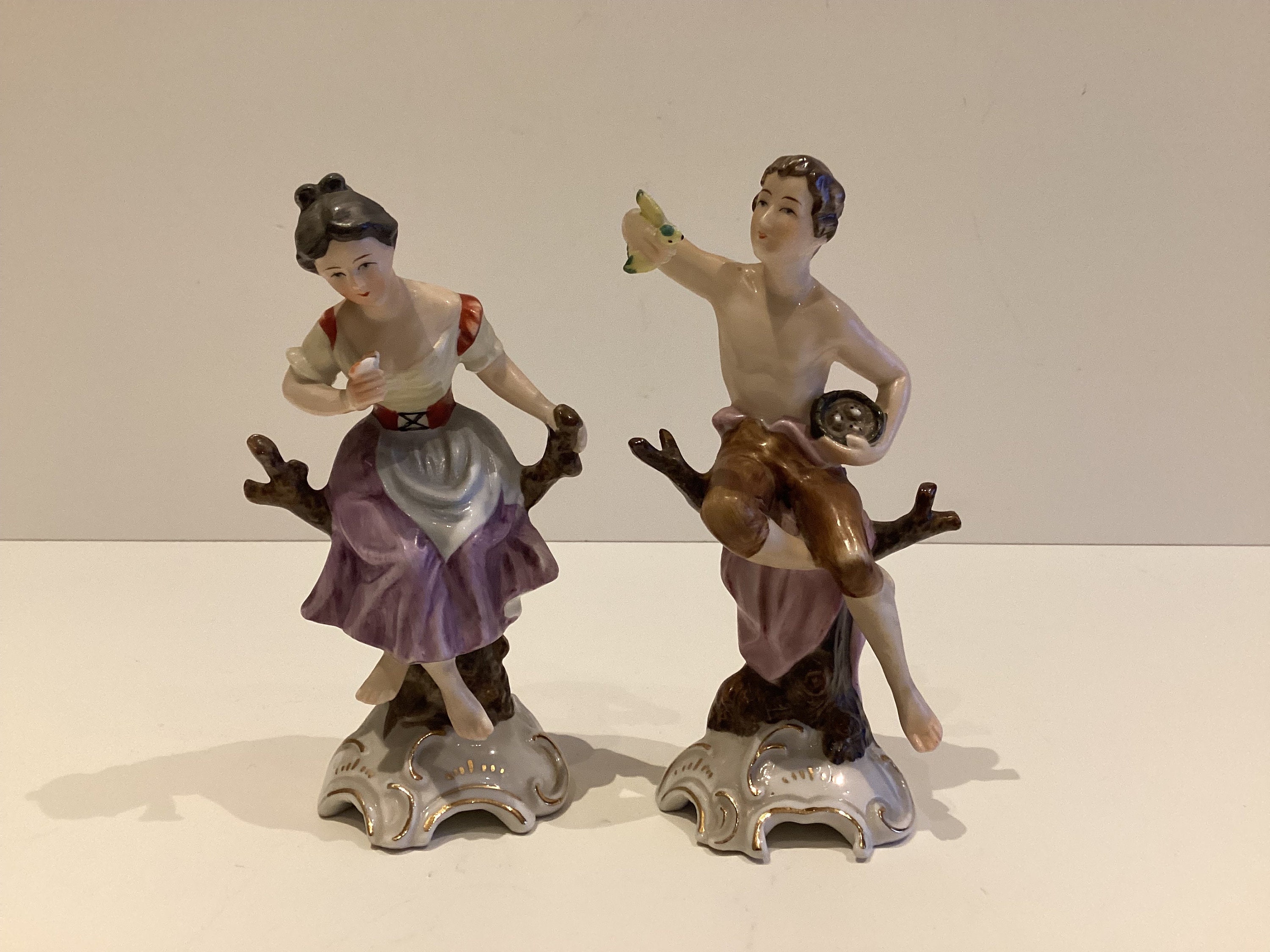 Vintage Porcelain Figurines | 1940s Capodimonte Italy Pair, Man & Woman on Tree Trunk — photo 2 of 8
