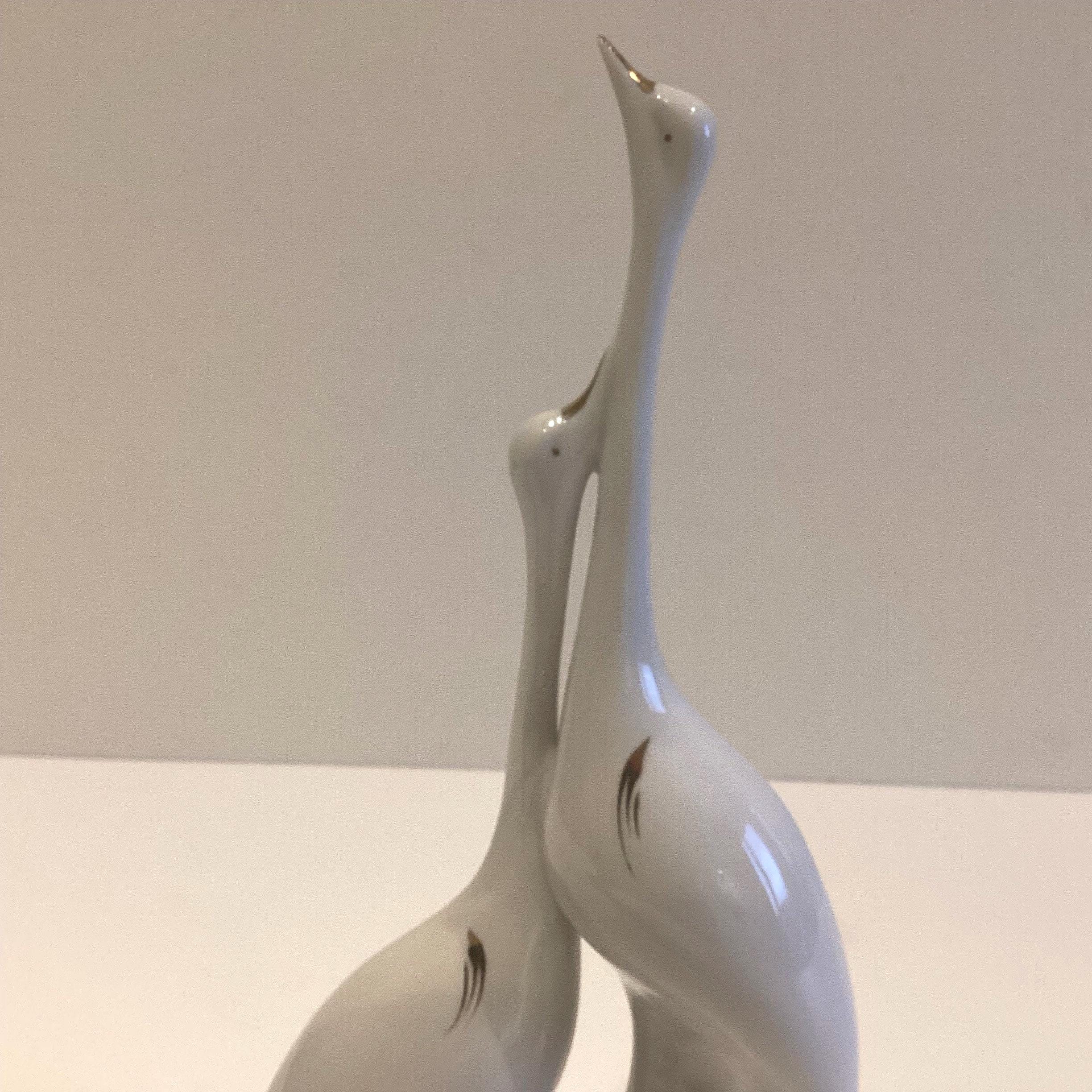 Vintage Italian Porcelain | CAB Firenze Pair of Swans 1960s, Gold Decorated Collectible Figurines — photo 5 of 8