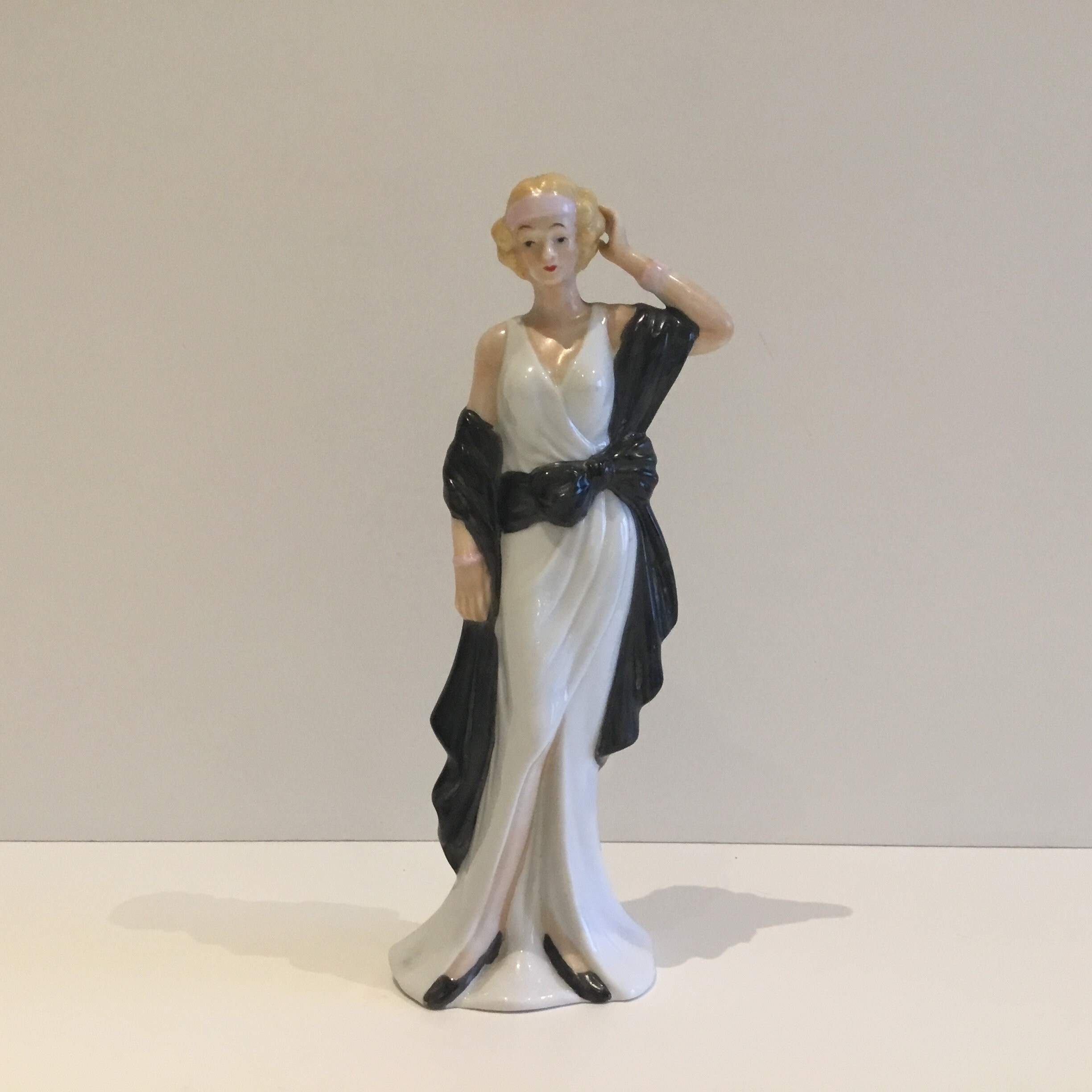 Vintage Porcelain Figurine | French Lady 1960s, Hand Painted Collectible Sculpture — photo 2 of 9