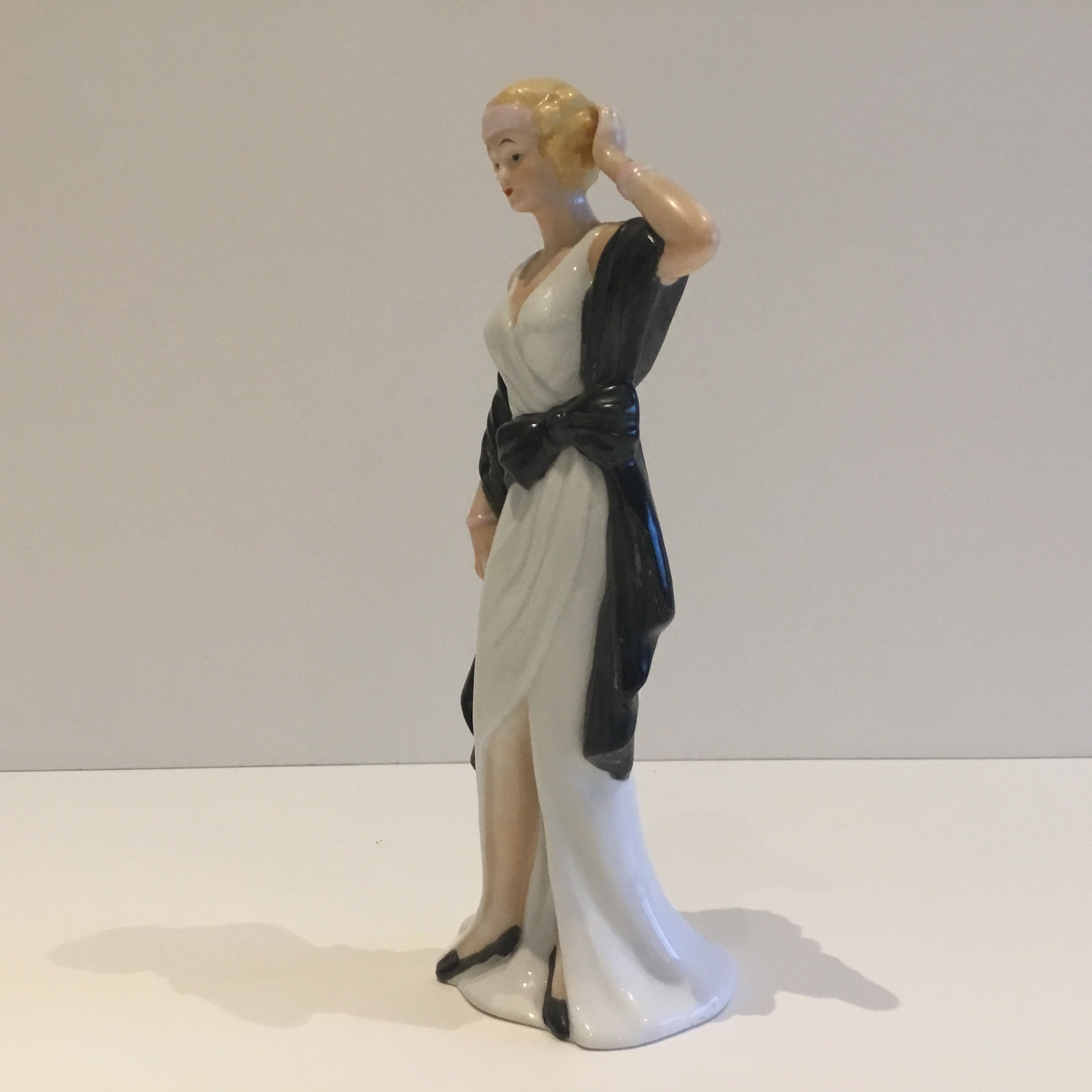 Vintage Porcelain Figurine | French Lady 1960s, Hand Painted Collectible Sculpture — photo 6 of 9