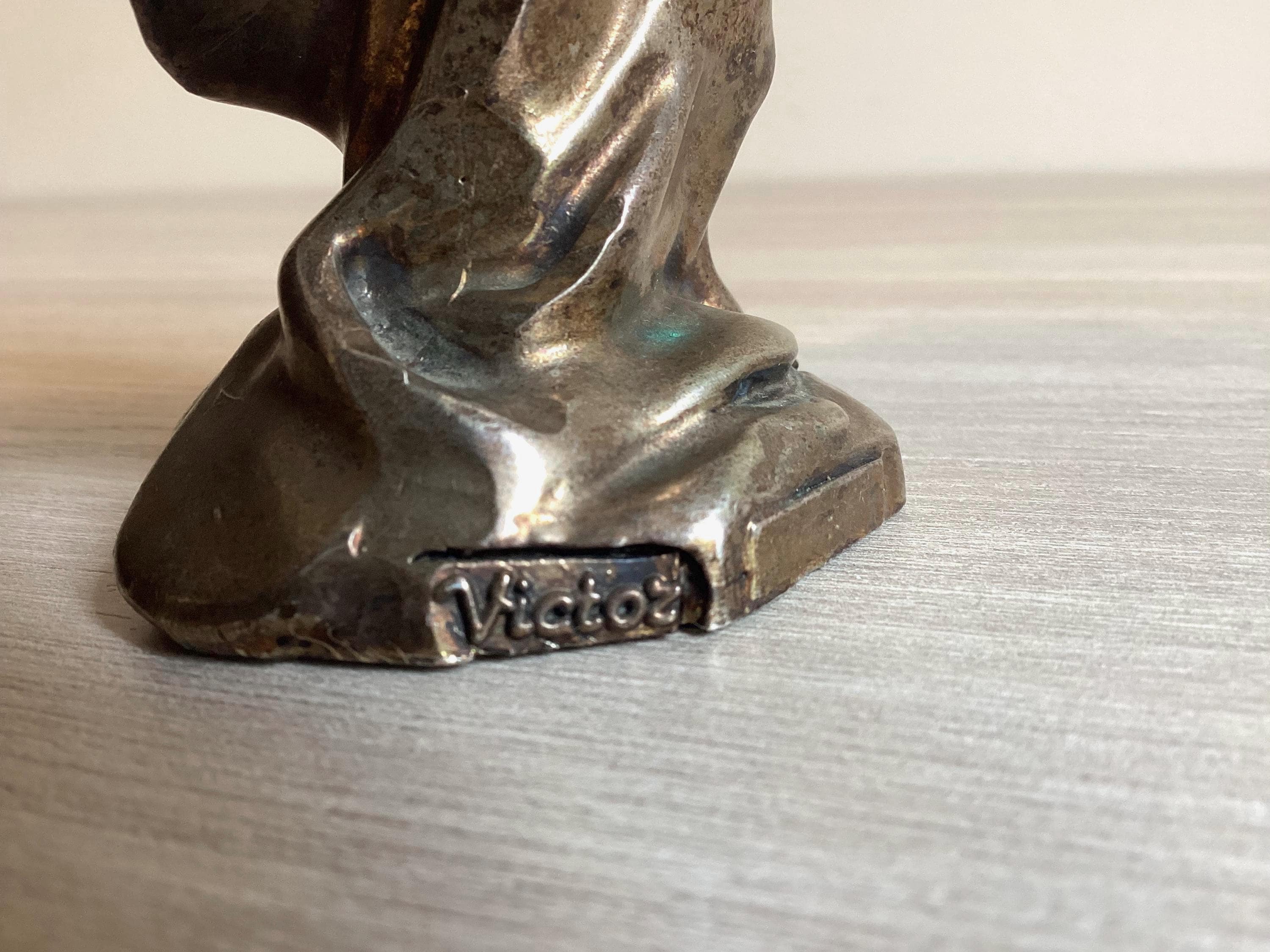 Vintage Sculpture | Victor Italy 1970s, Silver Laminated Metal Figurine — photo 7 of 8