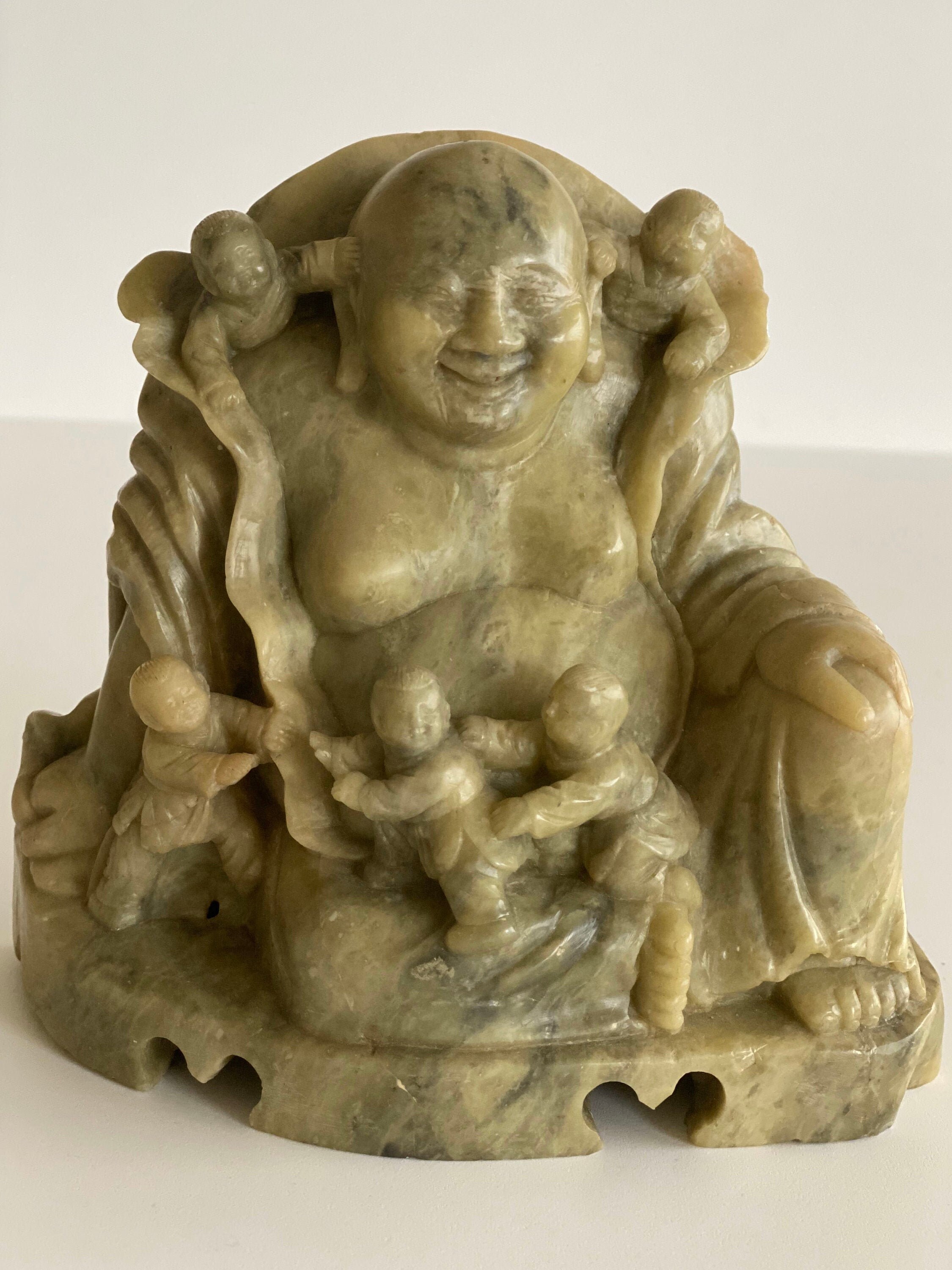 Vintage Chinese Sculpture — Buddha with Children in Soapstone, Qing Dynasty 1900s — photo 3 of 8