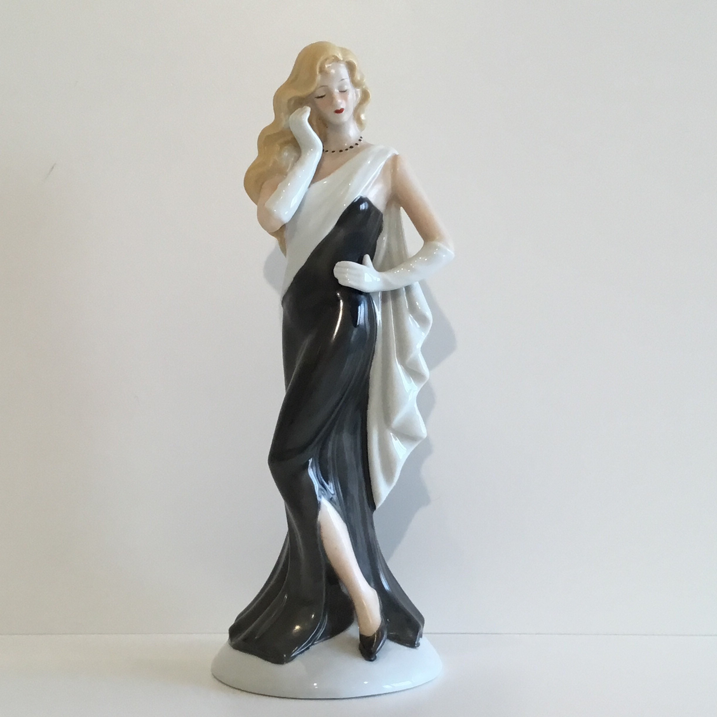 Vintage Porcelain Figurine | 1960s French Elegant Lady, Hand Painted Collectible — photo 3 of 11