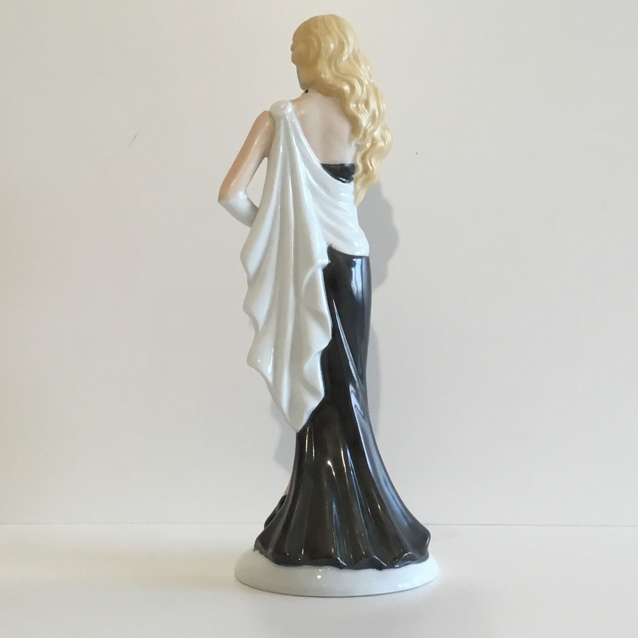 Vintage Porcelain Figurine | 1960s French Elegant Lady, Hand Painted Collectible — photo 5 of 11
