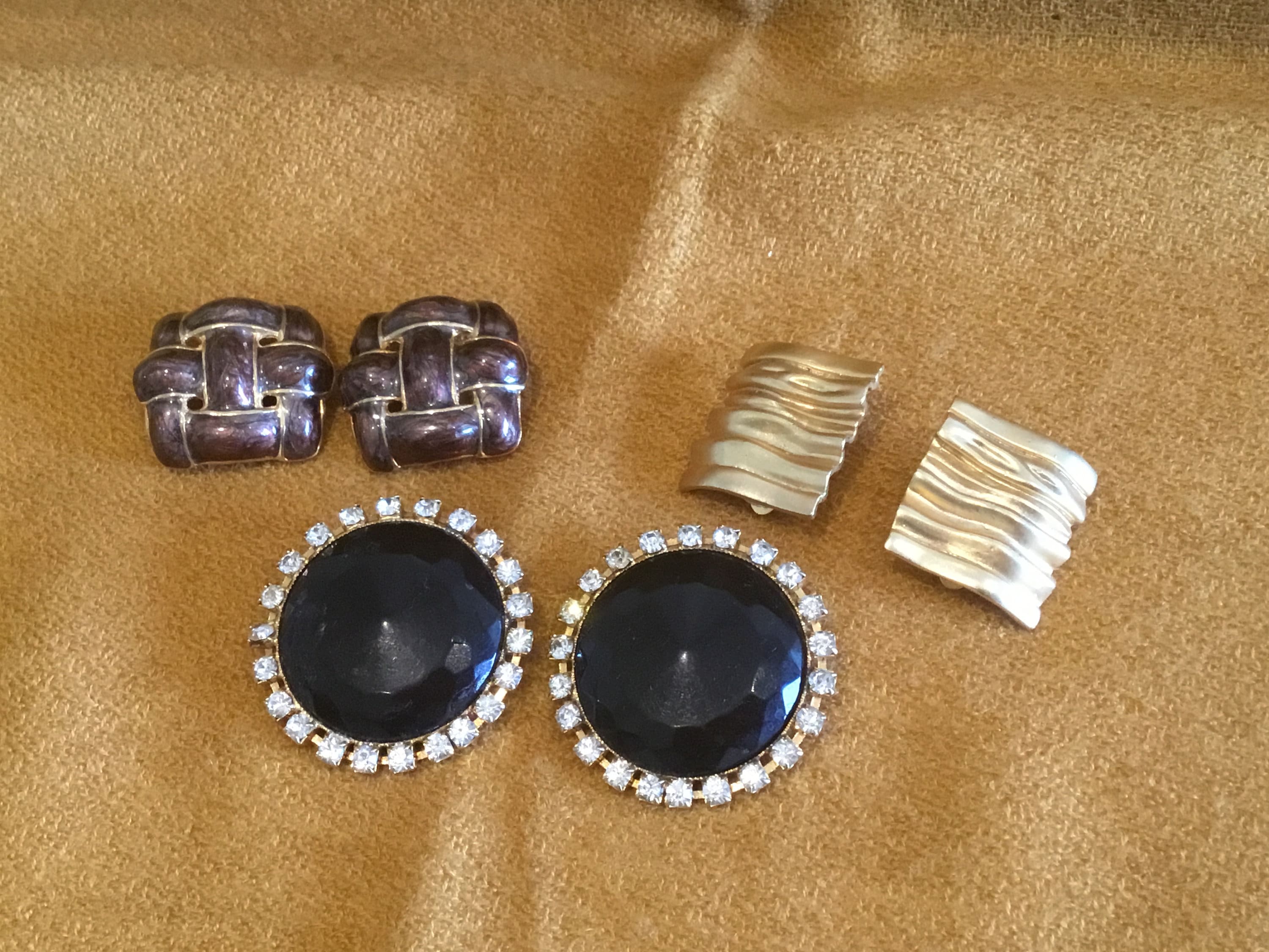 Vintage Jewelry Set – Original Hollywood Style Earrings (1950s–1960s) Rare Collection — photo 2 of 4