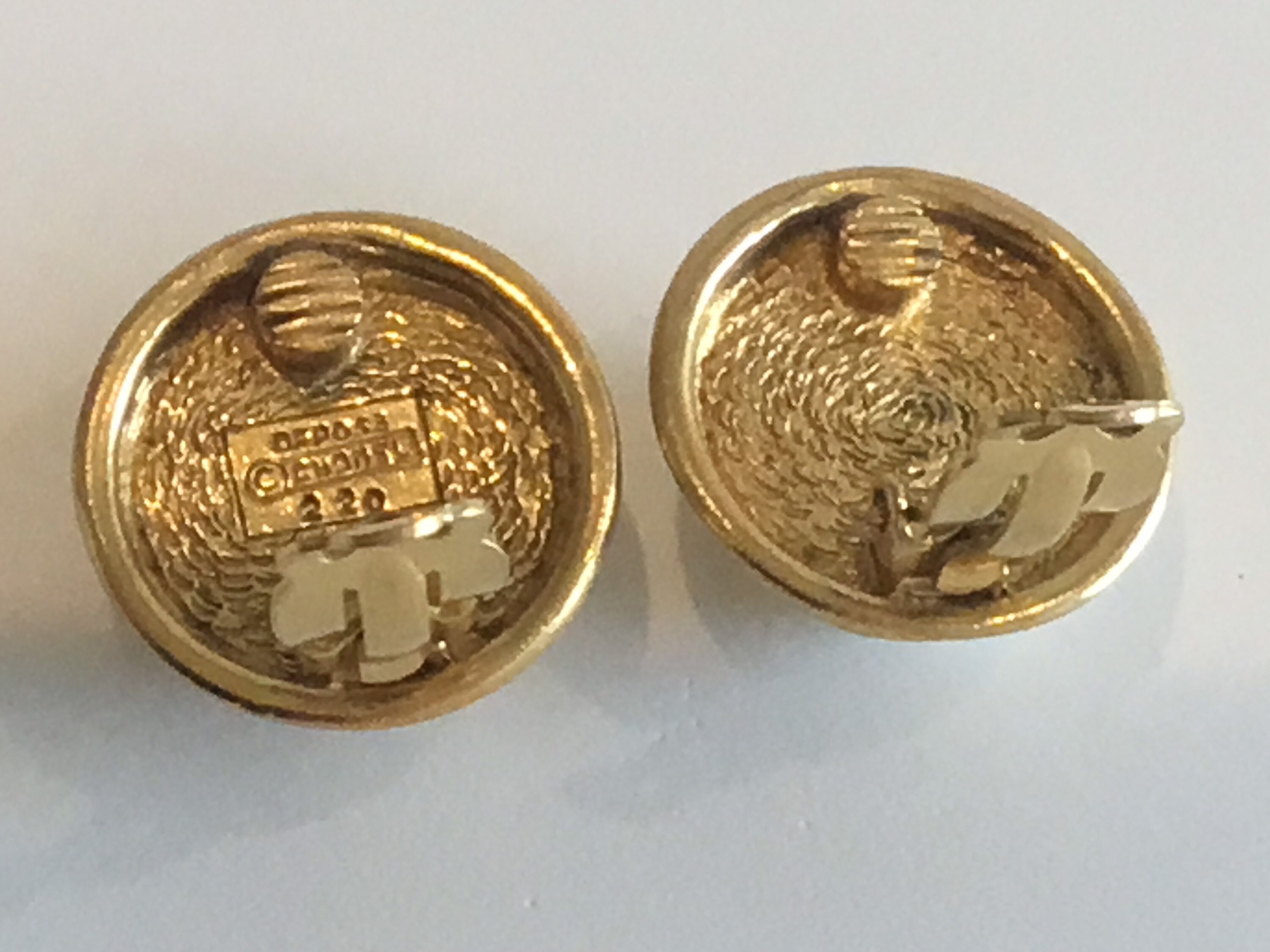 Vintage Jewelry Chanel – Authentic Gold Tone Earrings [Late 1960s] France — photo 7 of 7