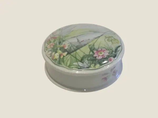Vintage Limoges Box | Le Roy France 1980s Hand Painted Porcelain Trinket Case