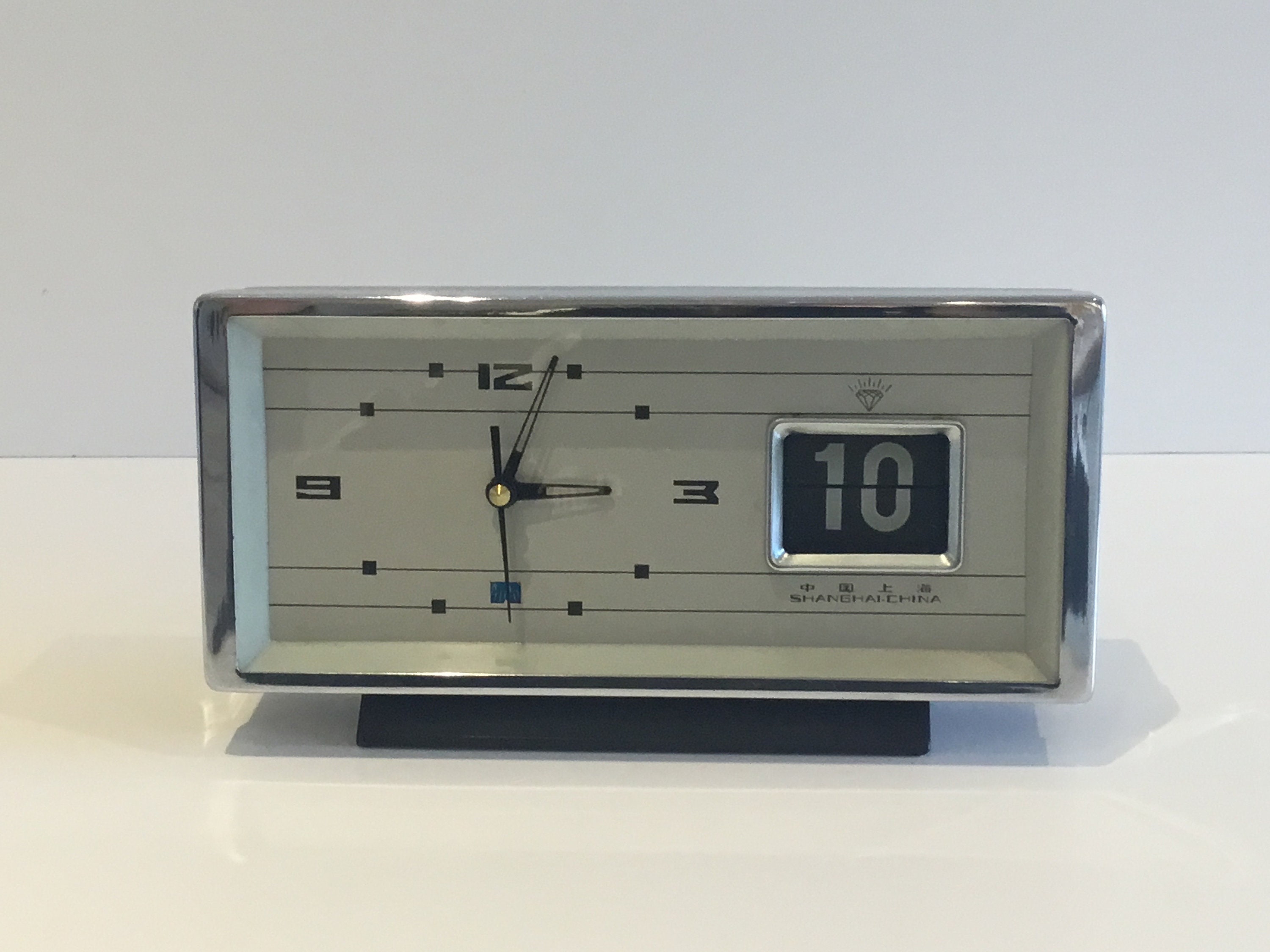 Vintage Alarm Clocks Set | 1960s Diamond & Polaris Collection, Working — photo 3 of 10
