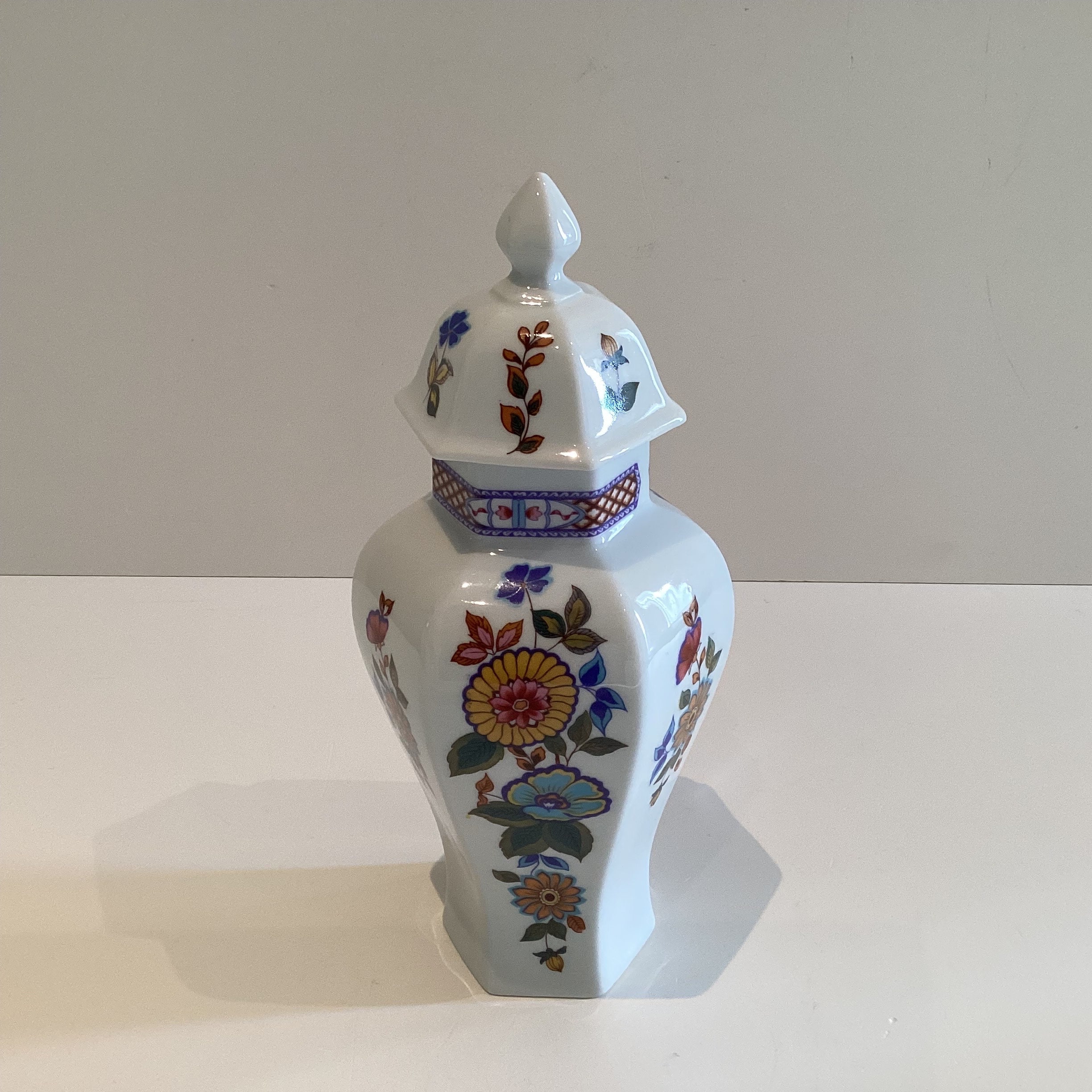 Vintage Japanese Vase | Arita 1900s Porcelain Hexagonal Shape, Floral Decor with Lid — photo 2 of 8