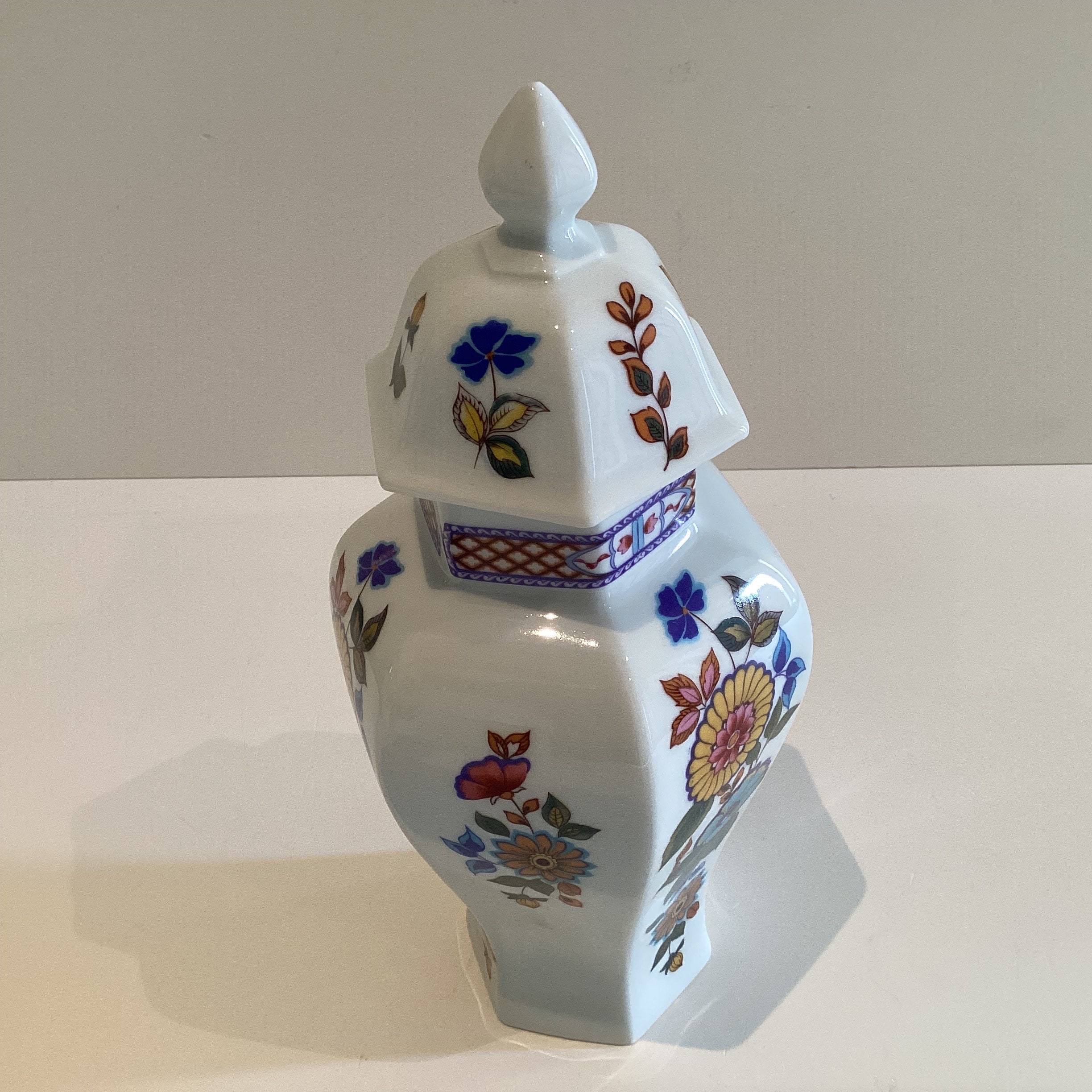 Vintage Japanese Vase | Arita 1900s Porcelain Hexagonal Shape, Floral Decor with Lid — photo 4 of 8