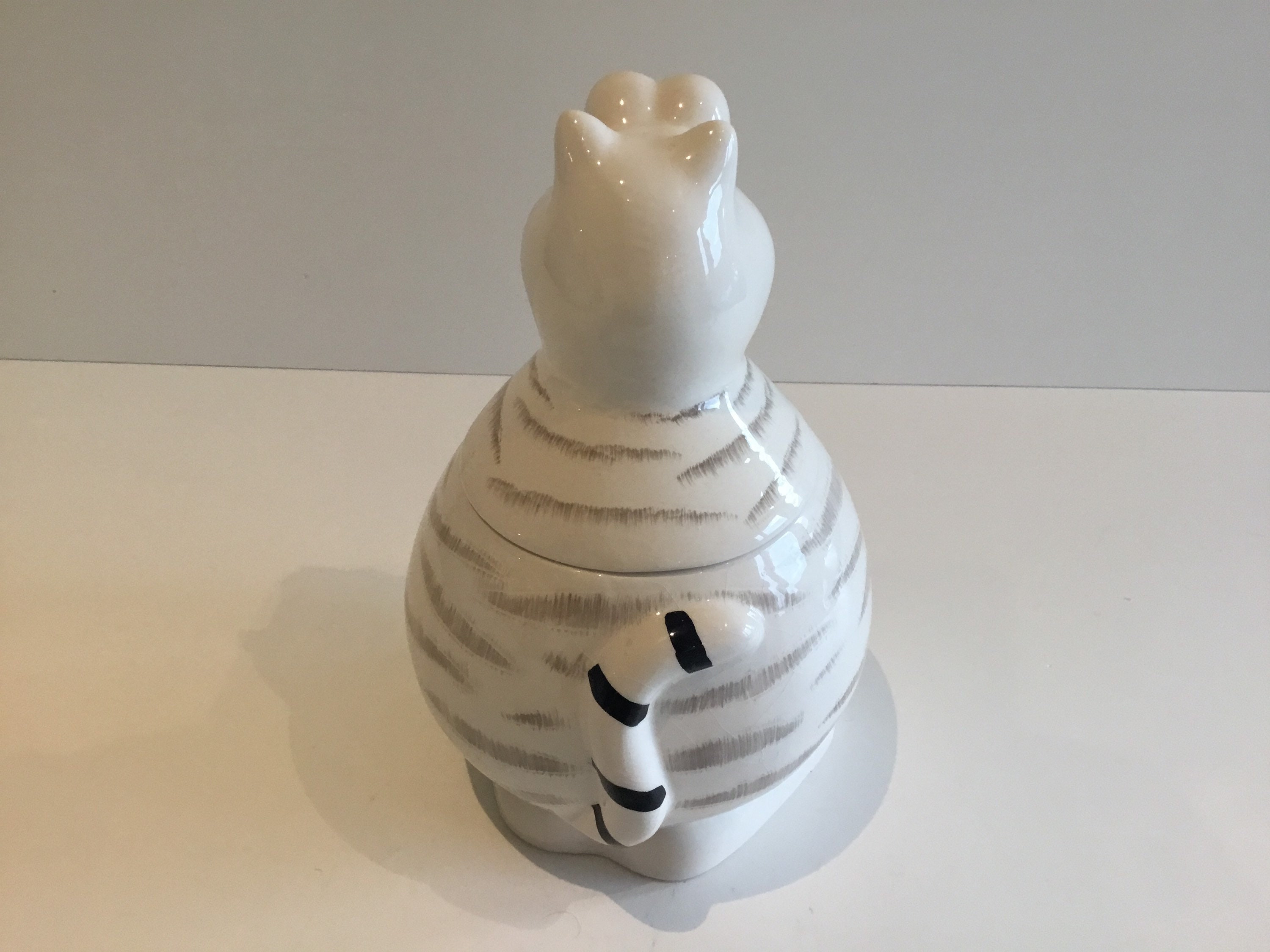 Vintage Italian Cookie Jar | 1970s Hand-Painted Ceramic Cat, Collectible Kitchenware — photo 5 of 8