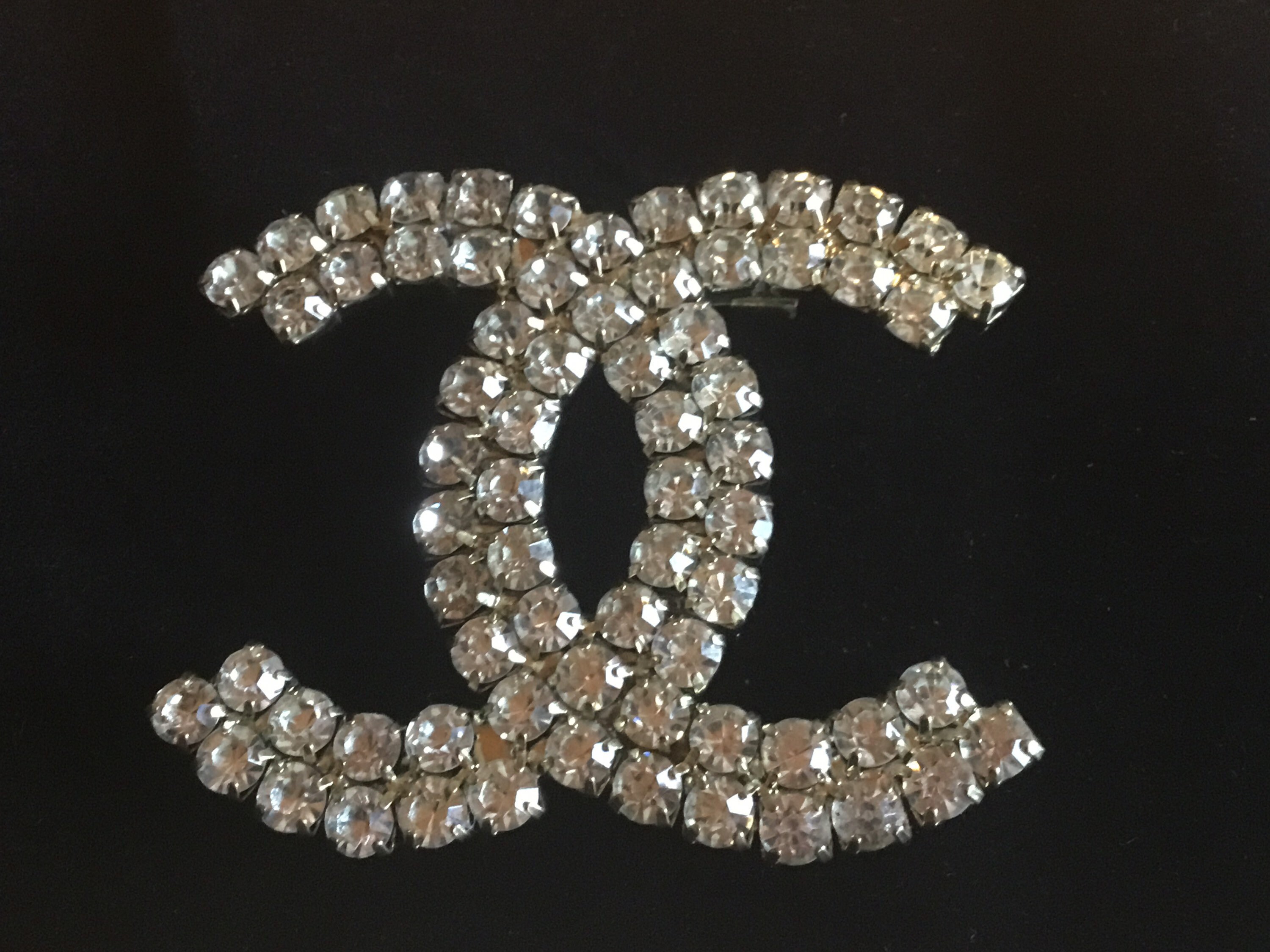 Vintage Jewelry | 1950s  Large Chanel Logo Brooch With Rhinestones Made In France — photo 3 of 9