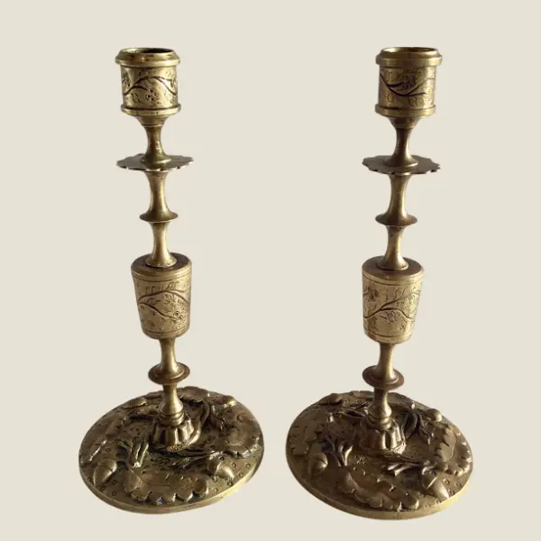 Antique Candlesticks – French Art Deco Bronze Pair with Leaf & Acorn Relief (1920s)