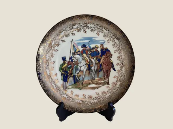Vintage Plate | 1940s Geman Schumann Arzberg Cabinet Plate 71, Gold Border