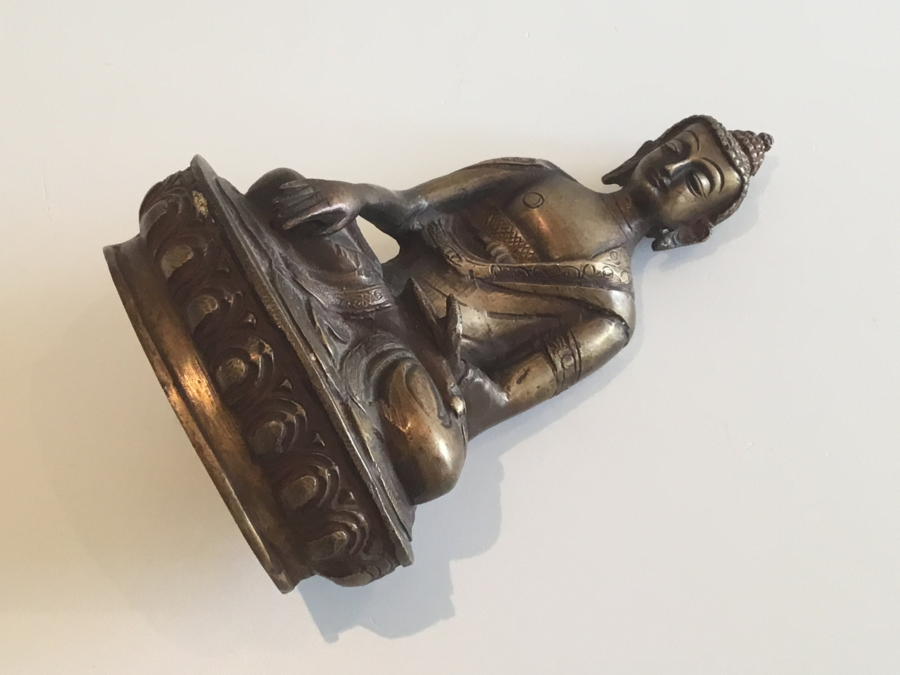 Vintage Buddha 1950s | Nepalese Statue, Handmade Bronze  Sculpture — photo 8 of 9