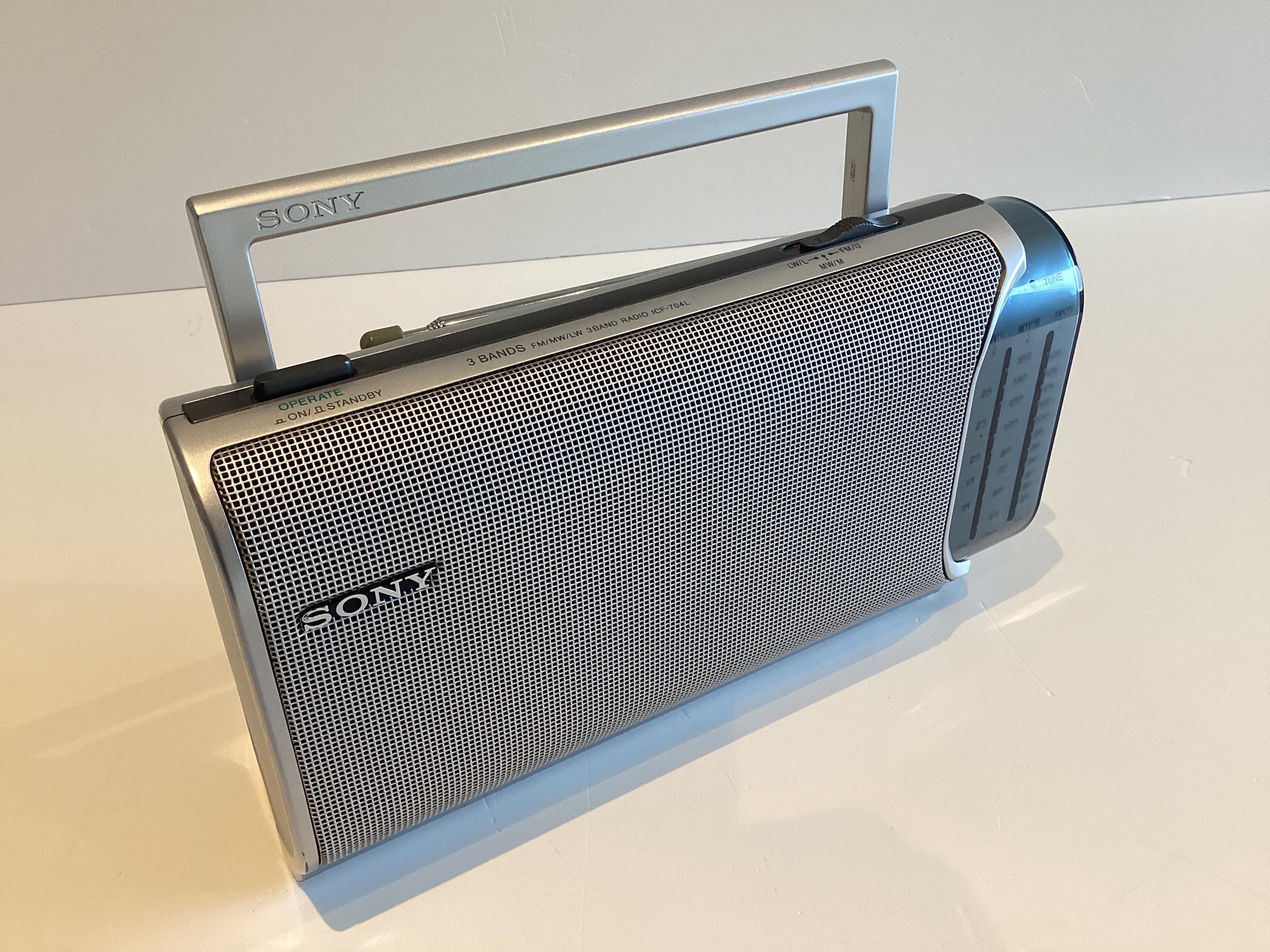Vintage Radio Sony ICF-704L – Space Age Receiver, Portable Working — photo 3 of 11