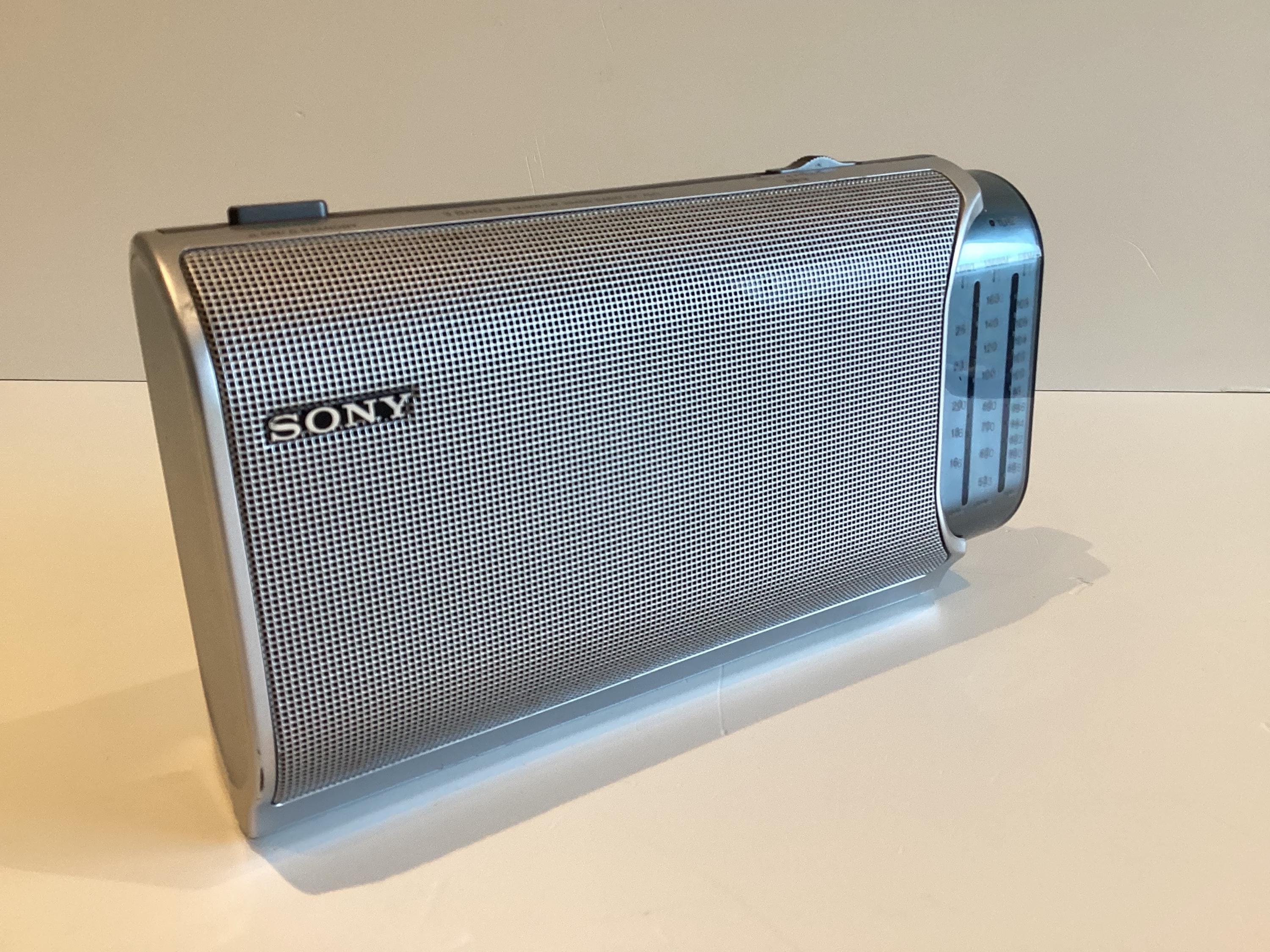 Vintage Radio Sony ICF-704L – Space Age Receiver, Portable Working — photo 6 of 11